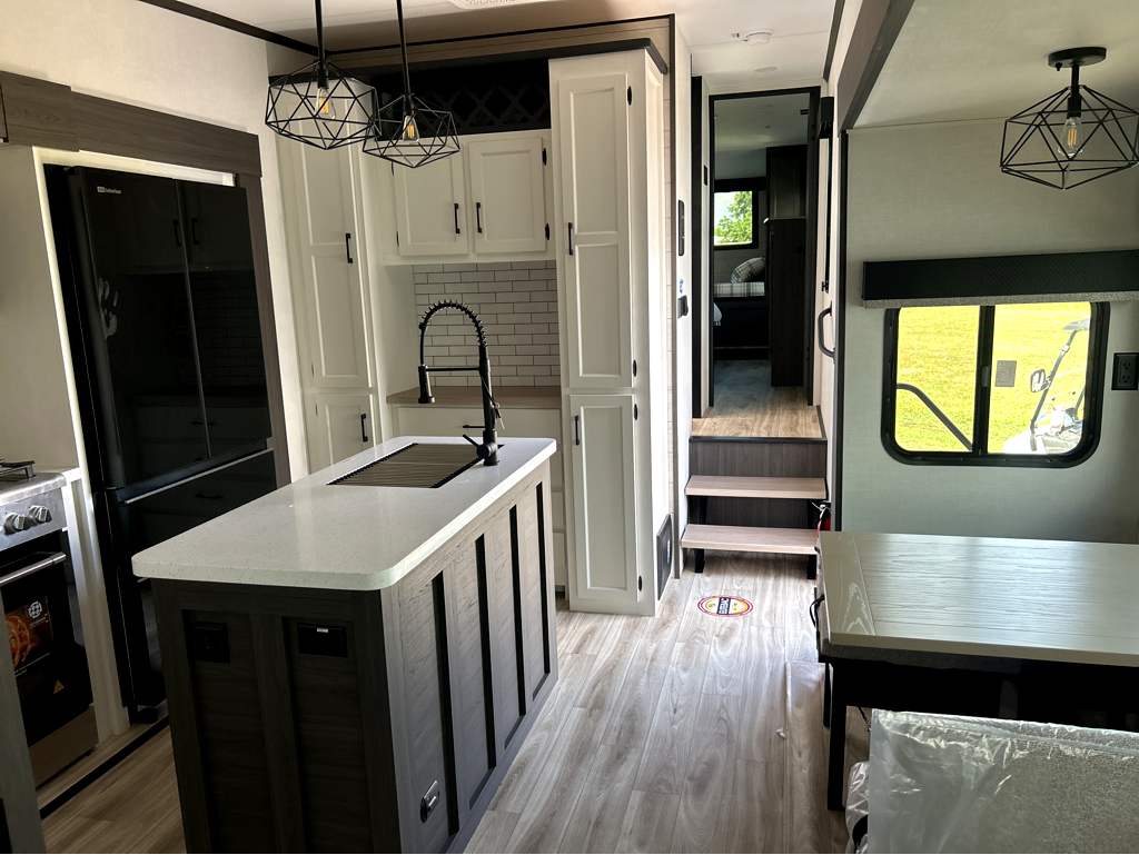 2026 VENTURE RV SPORTTREK 354VBH - Image 22