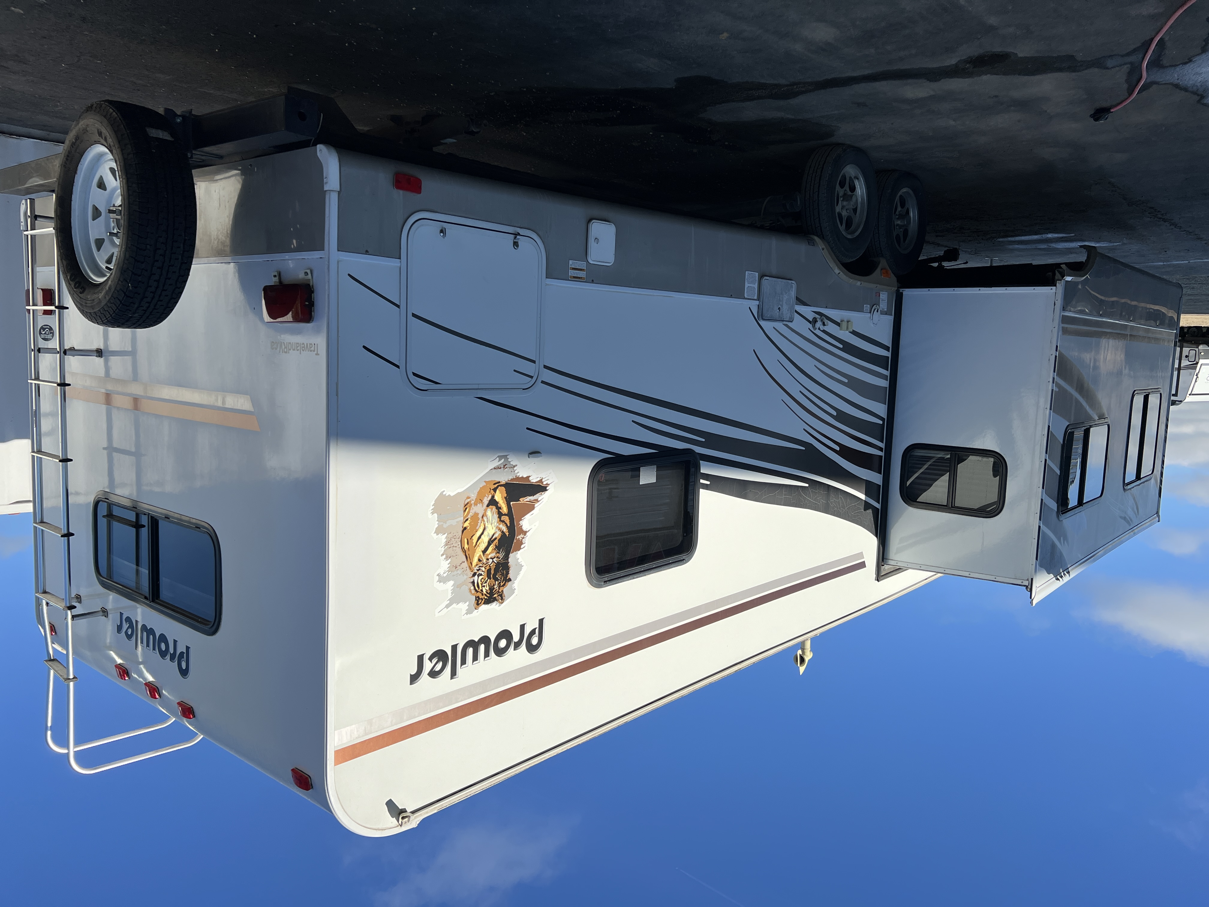 2009 FOREST RIVER PROWLER 280FKS - Image 6