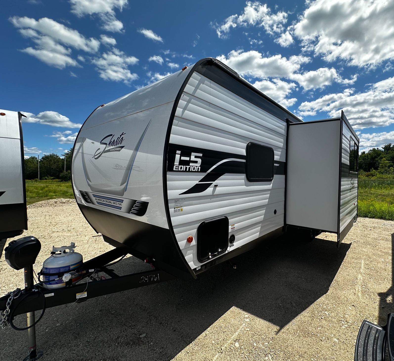 2026 Coachmen Shasta I-5 526RBS - Image 6