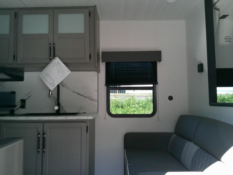 2025 Keystone Hideout Sport West 240BHWE - Image 4