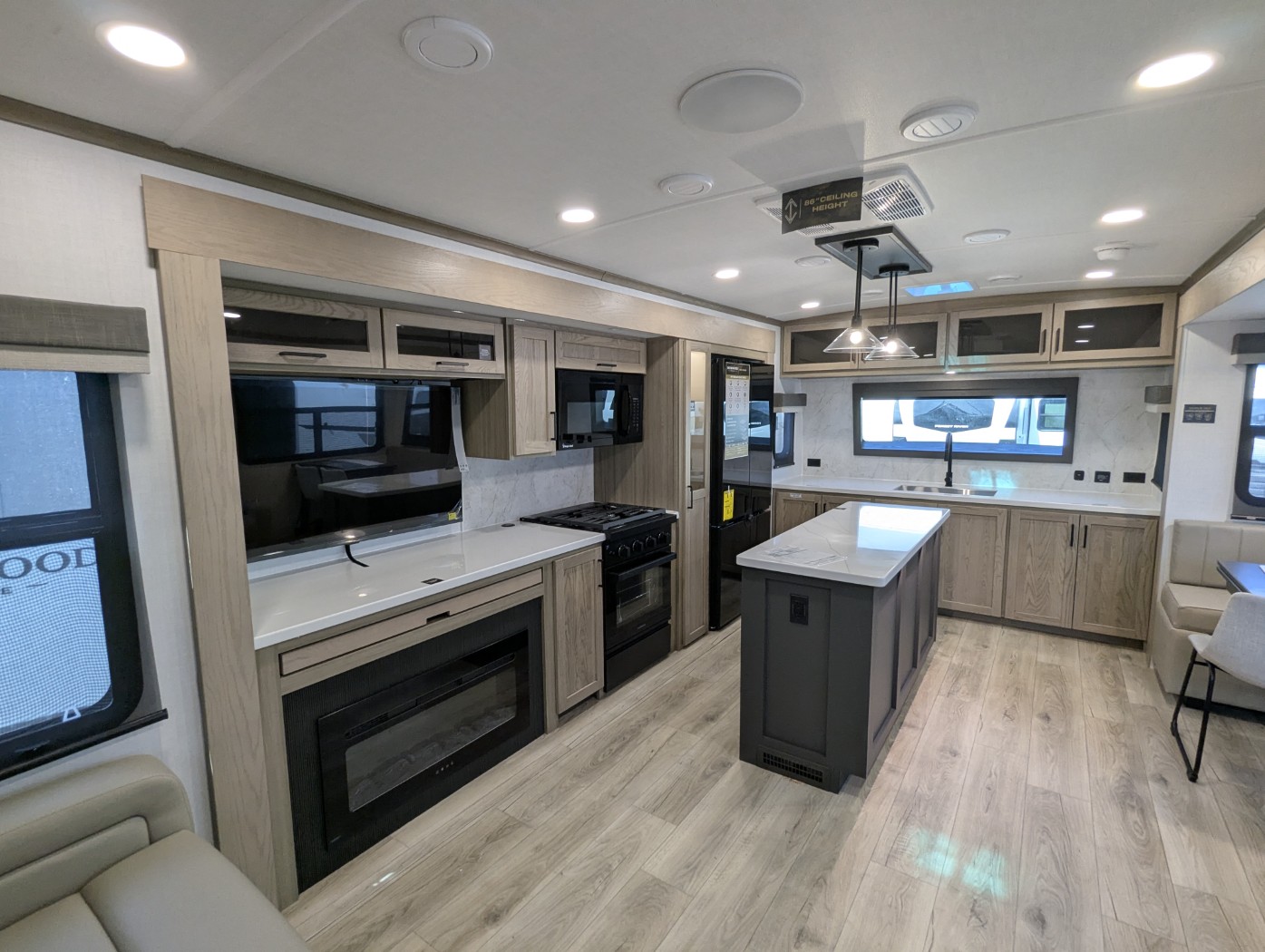 2026 Forest River Rockwood Signature 8339FK - Image 7