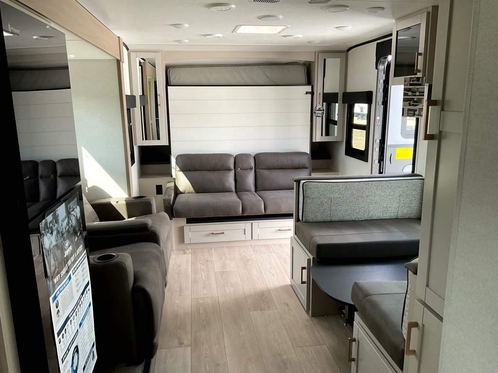 2027 JAYCO Jay Feather 21MML - Image 8