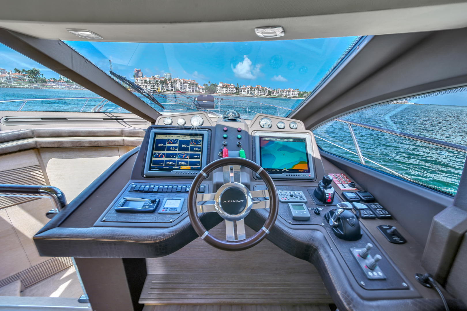 2012 Azimut 64 FLY - Image 68