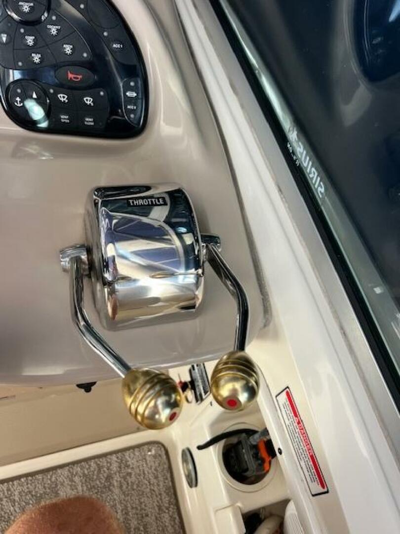 2005 Sea Ray 320 Sundancer - Image 17