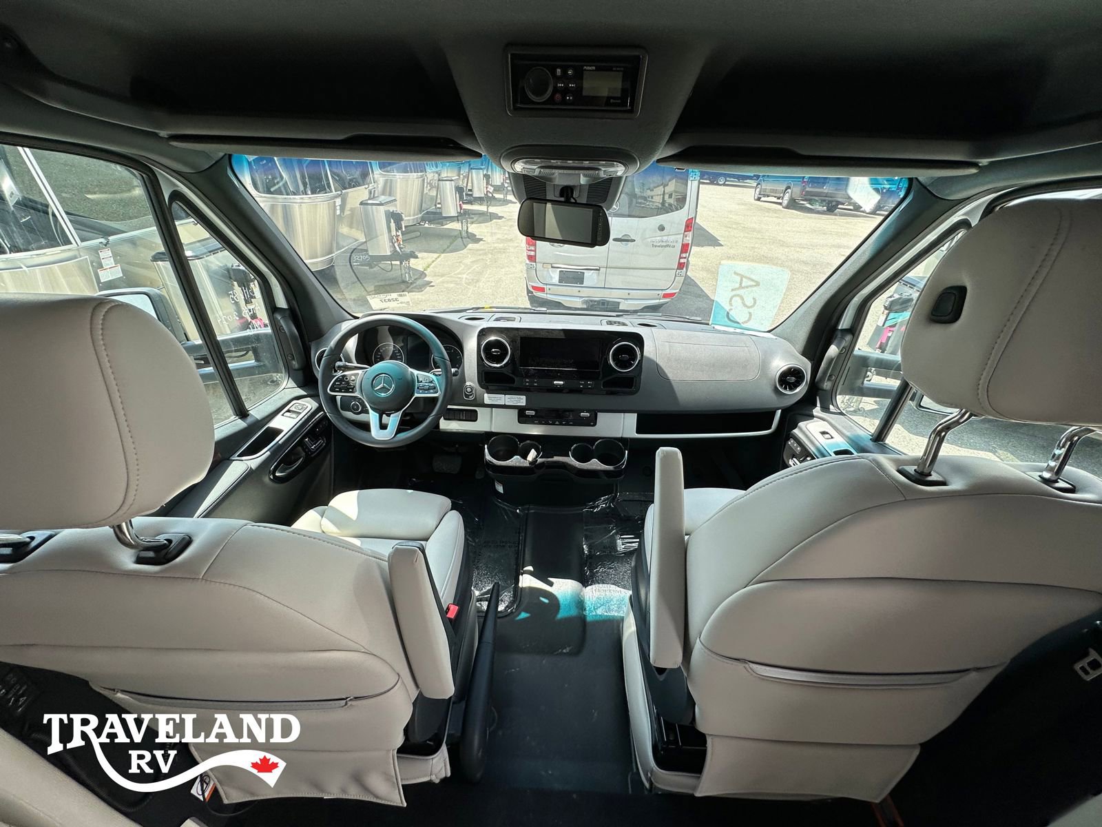 2025 Airstream Atlas Murphy Suite - Image 6