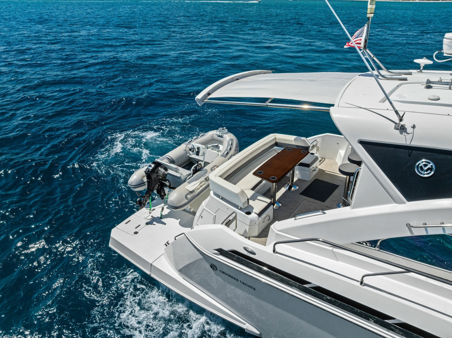 2019 Cruisers Yachts 54 Cantius - Image 16