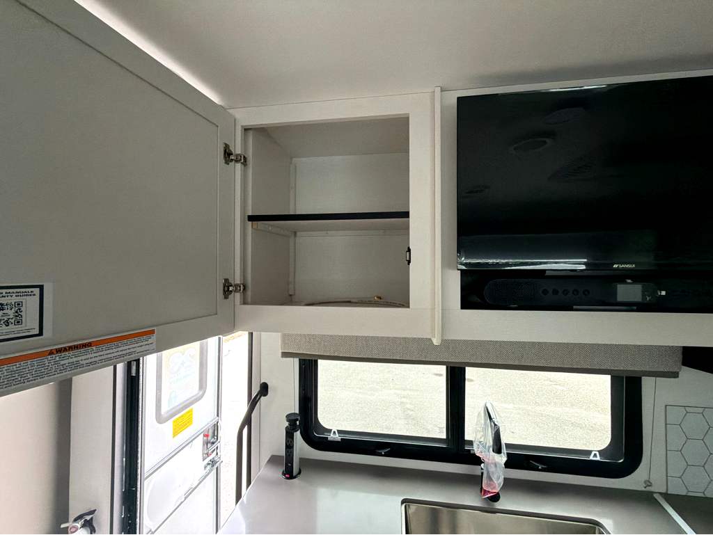 2027 ENTEGRA COACH ODYSSEY 29V - Image 18