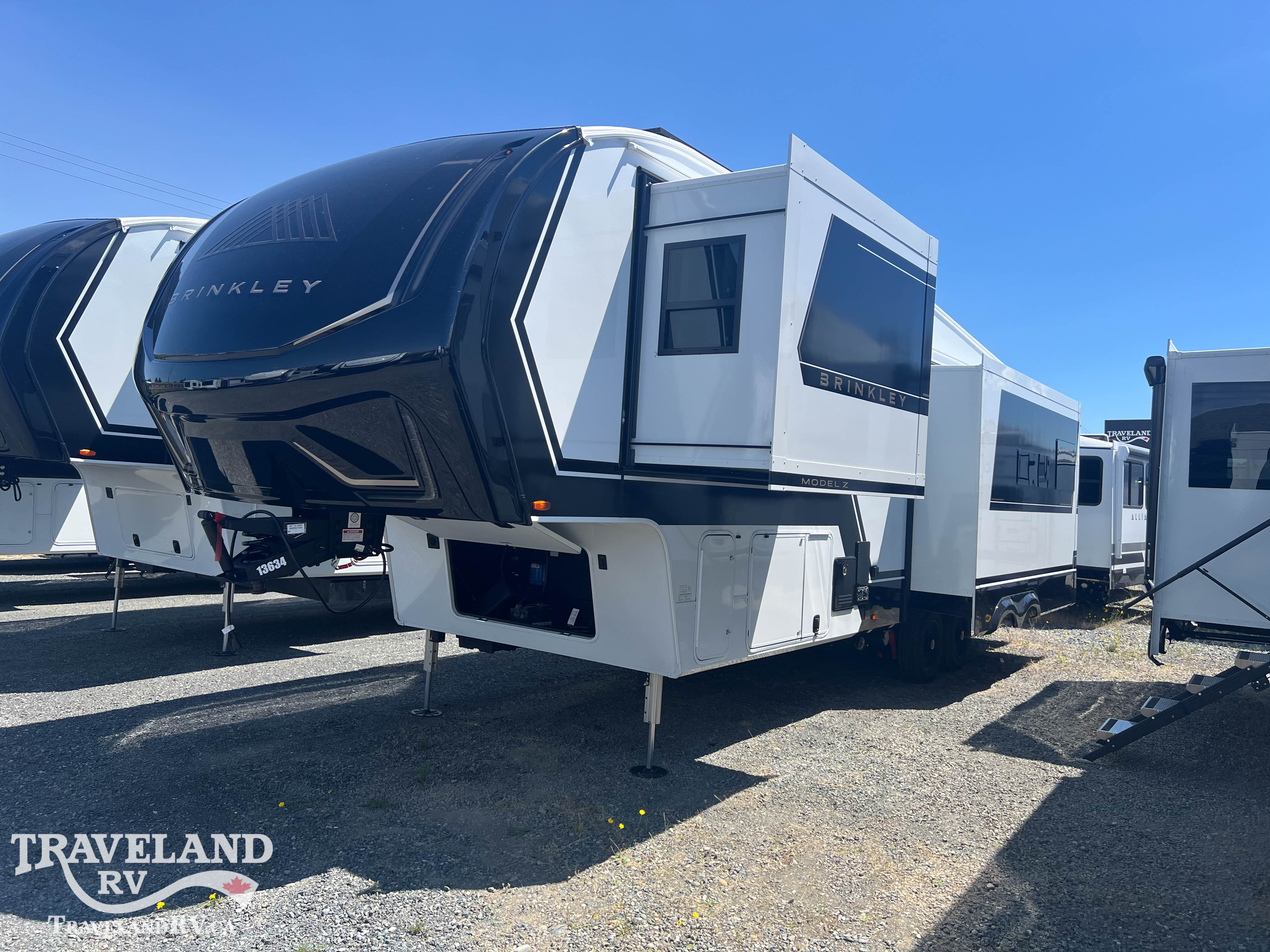 2027 Brinkley RV Model Z 3100 - Image 5
