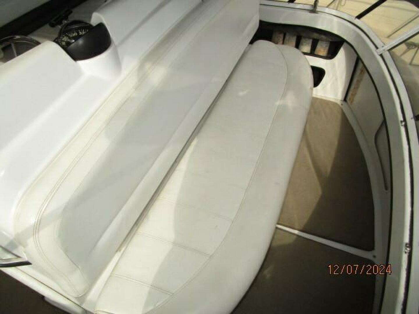 1999 Carver 40 Cockpit - Image 20