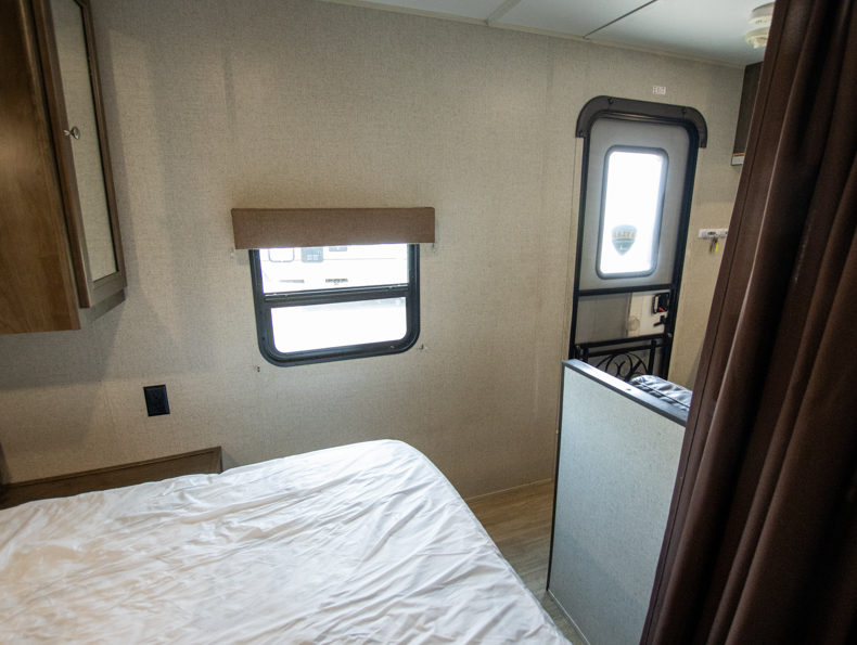 2019 Dutchmen RV Coleman 274BH - Image 26