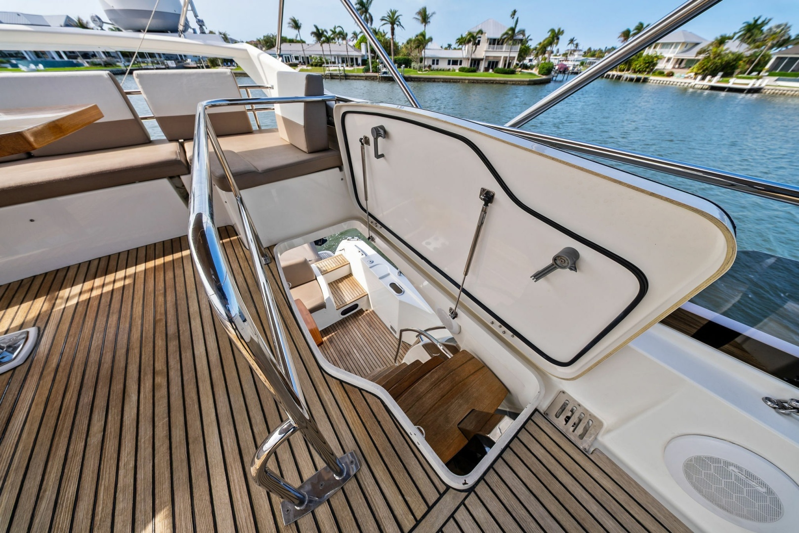 2015 Prestige 550 Base - Image 13