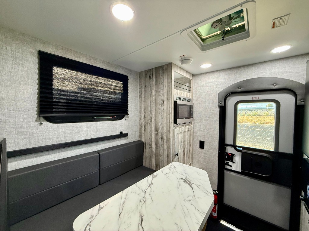 2026 Adlar Truck Topper 6.5XLS - Image 21