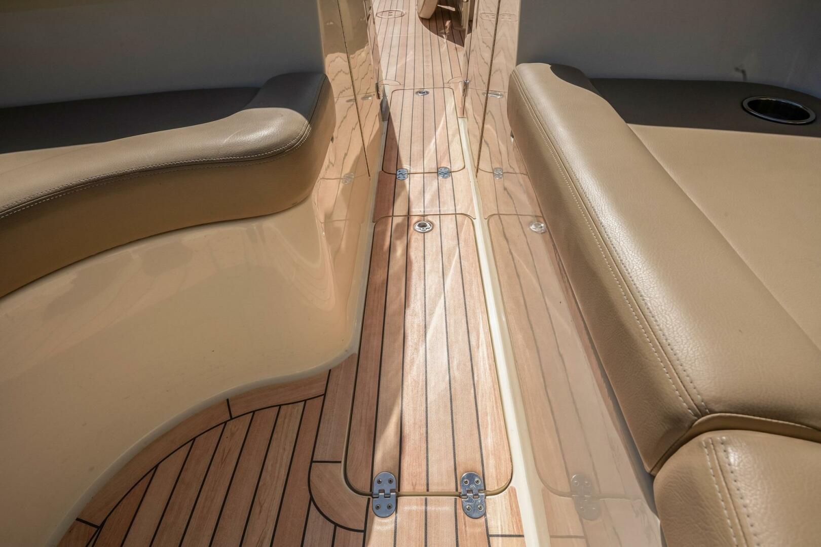 2013 Chris-Craft Launch 32 - Image 21