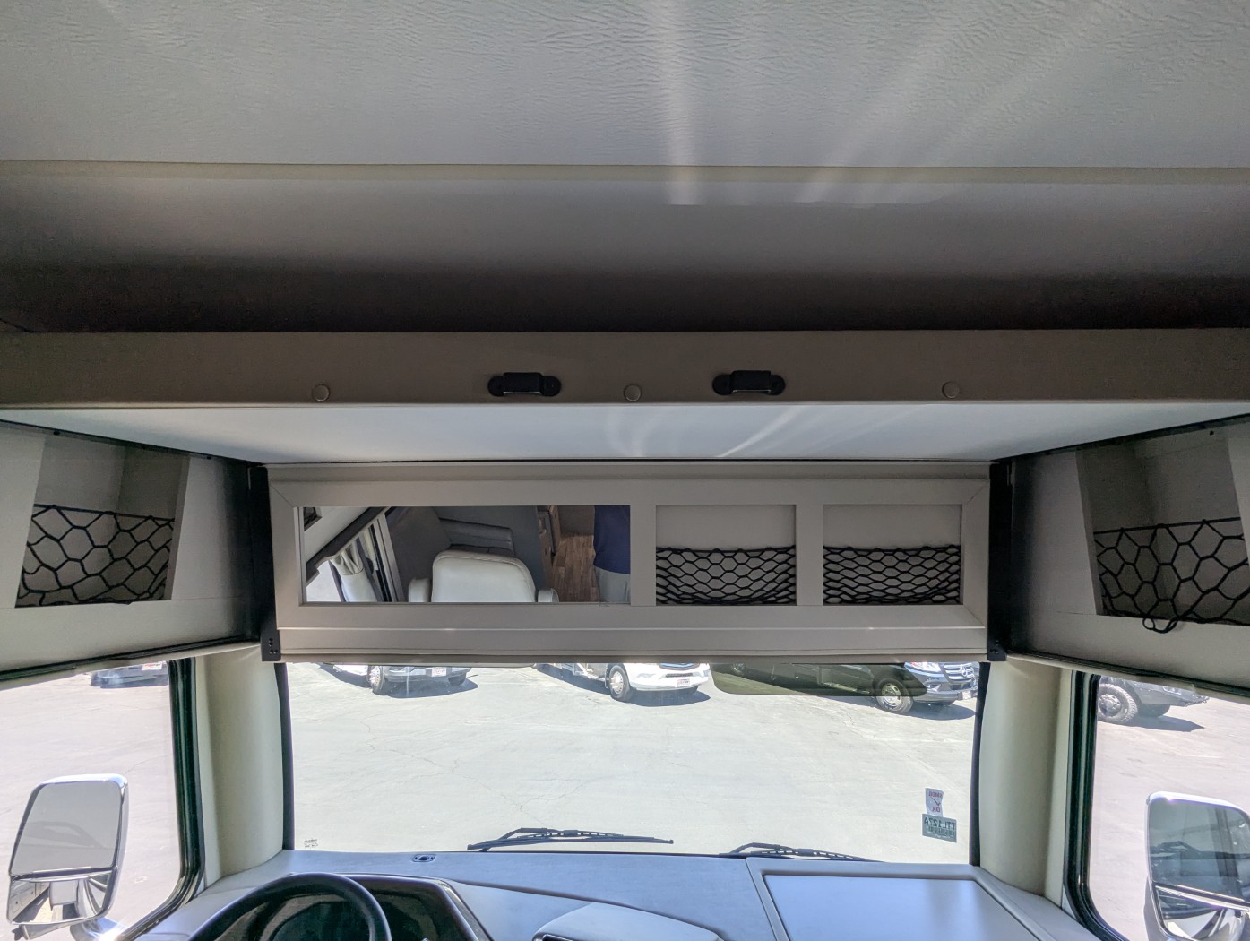 2022 Thor Motor Coach A.C.E. 30.3 - Image 8