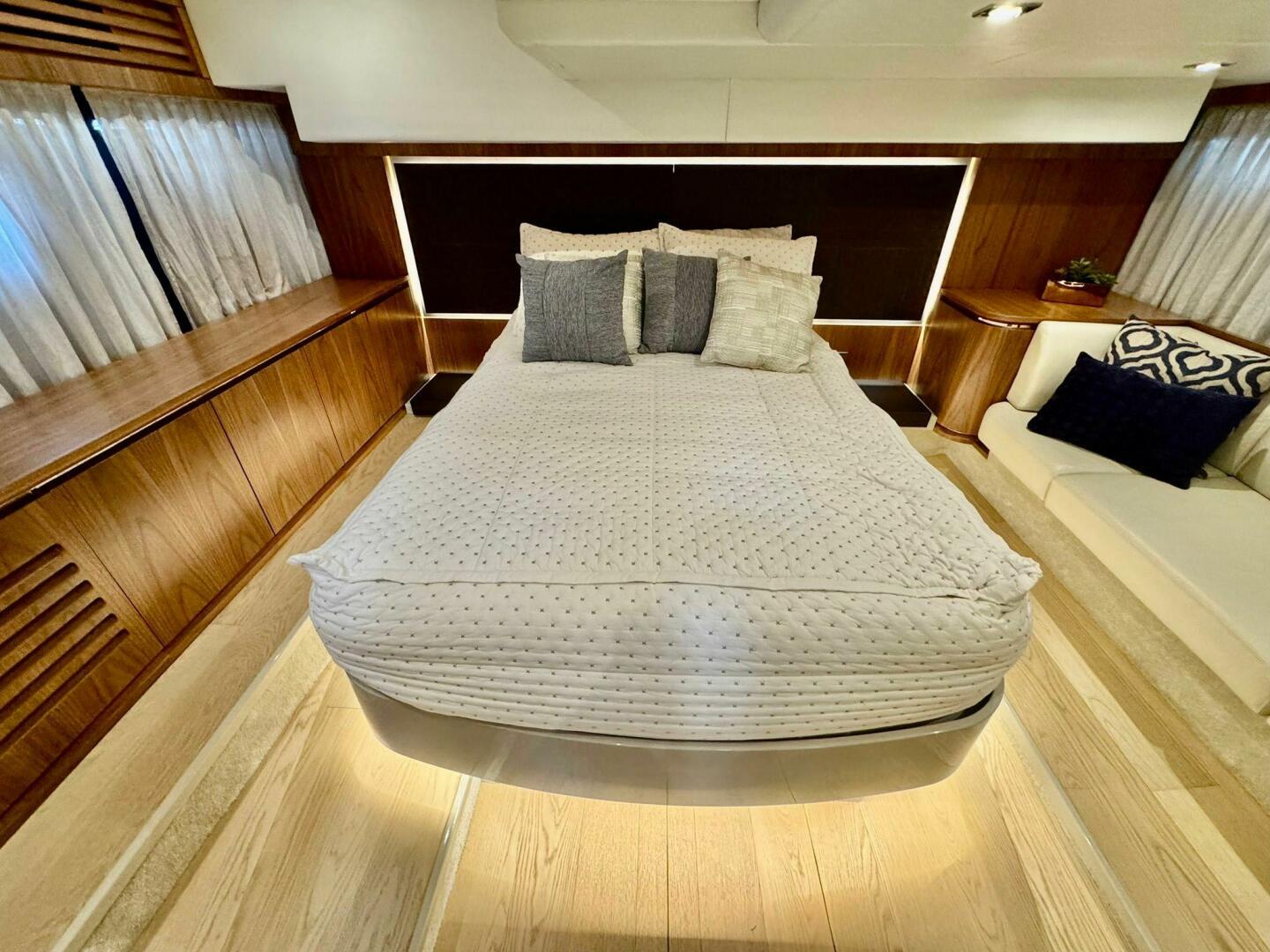 2016 Absolute 45 Sport Yacht - Image 77