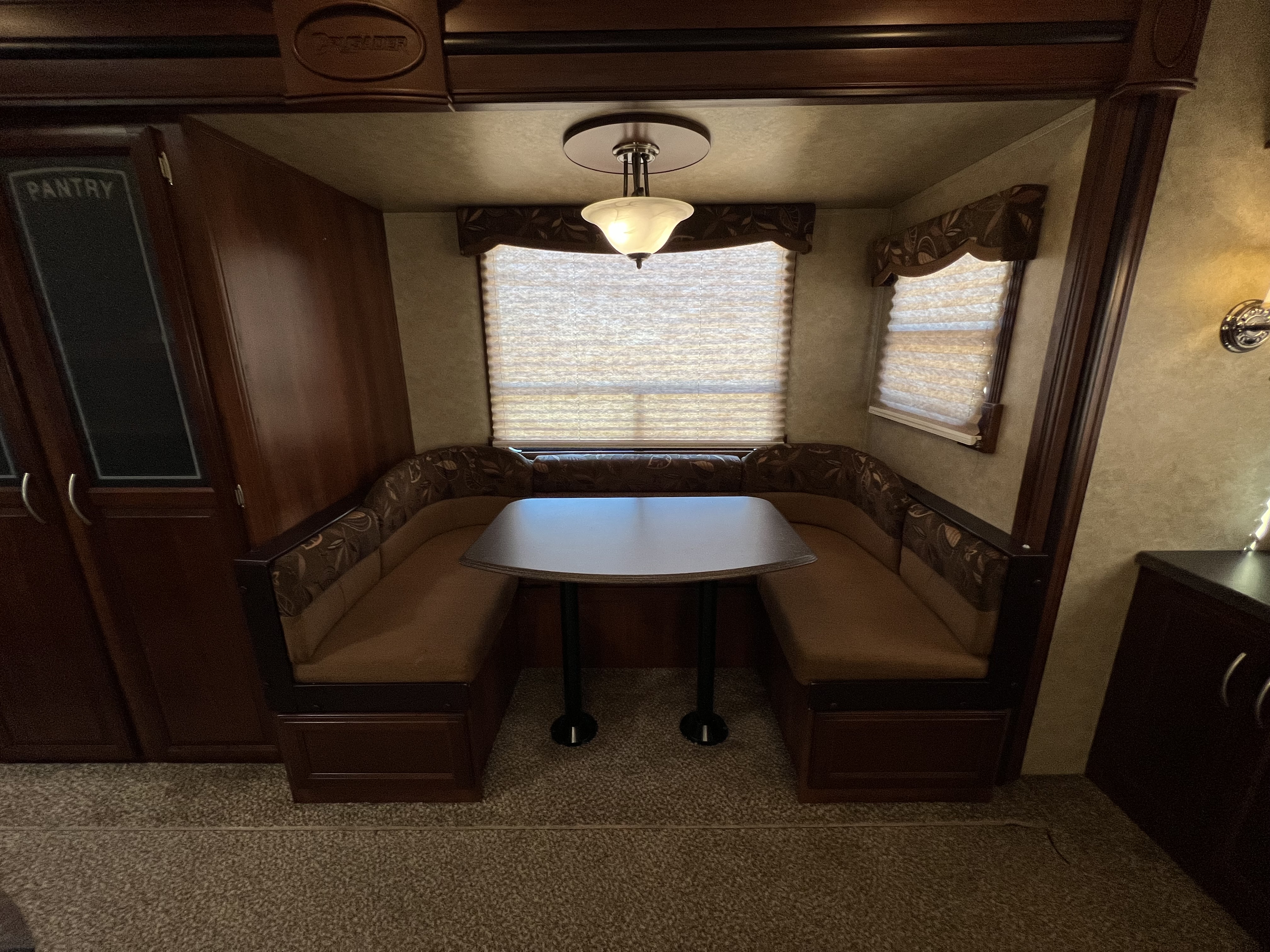 2014 Prime Time Crusader 285RET - Image 18