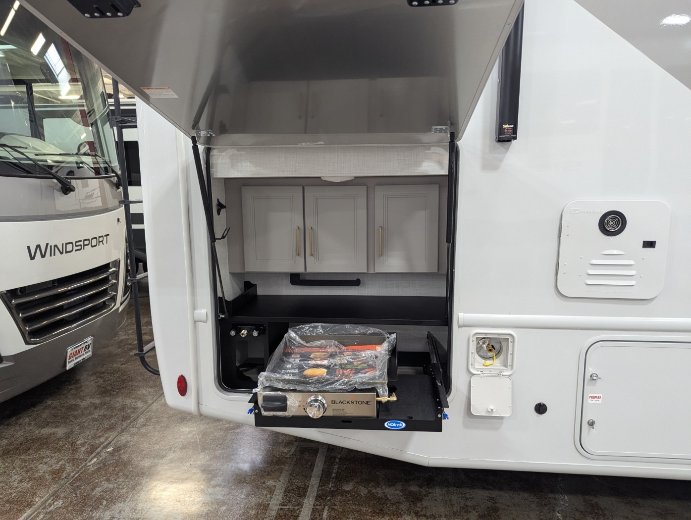 2026 Thor Motor Coach Windsport 29L - Image 6