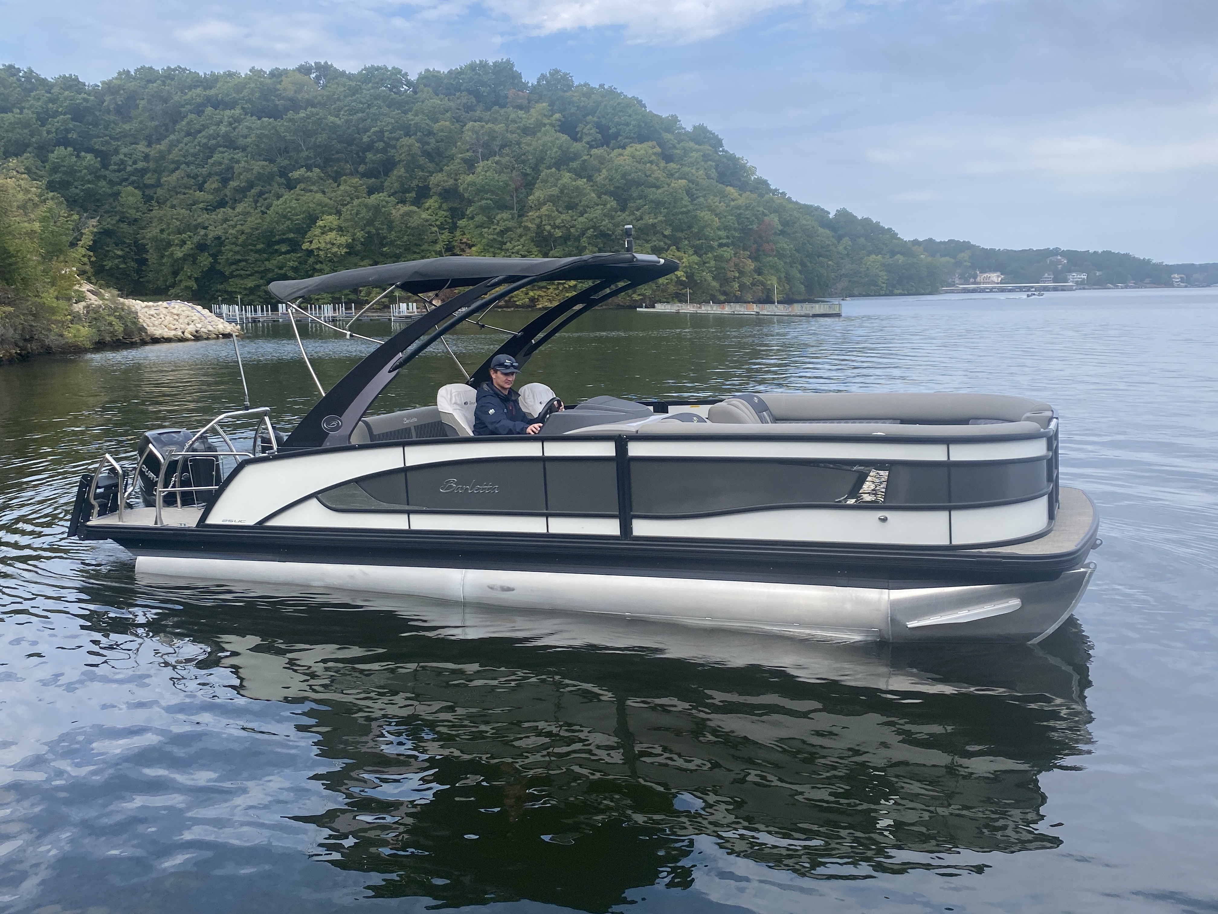 2023 Barletta Lusso 25UCA - Image 1