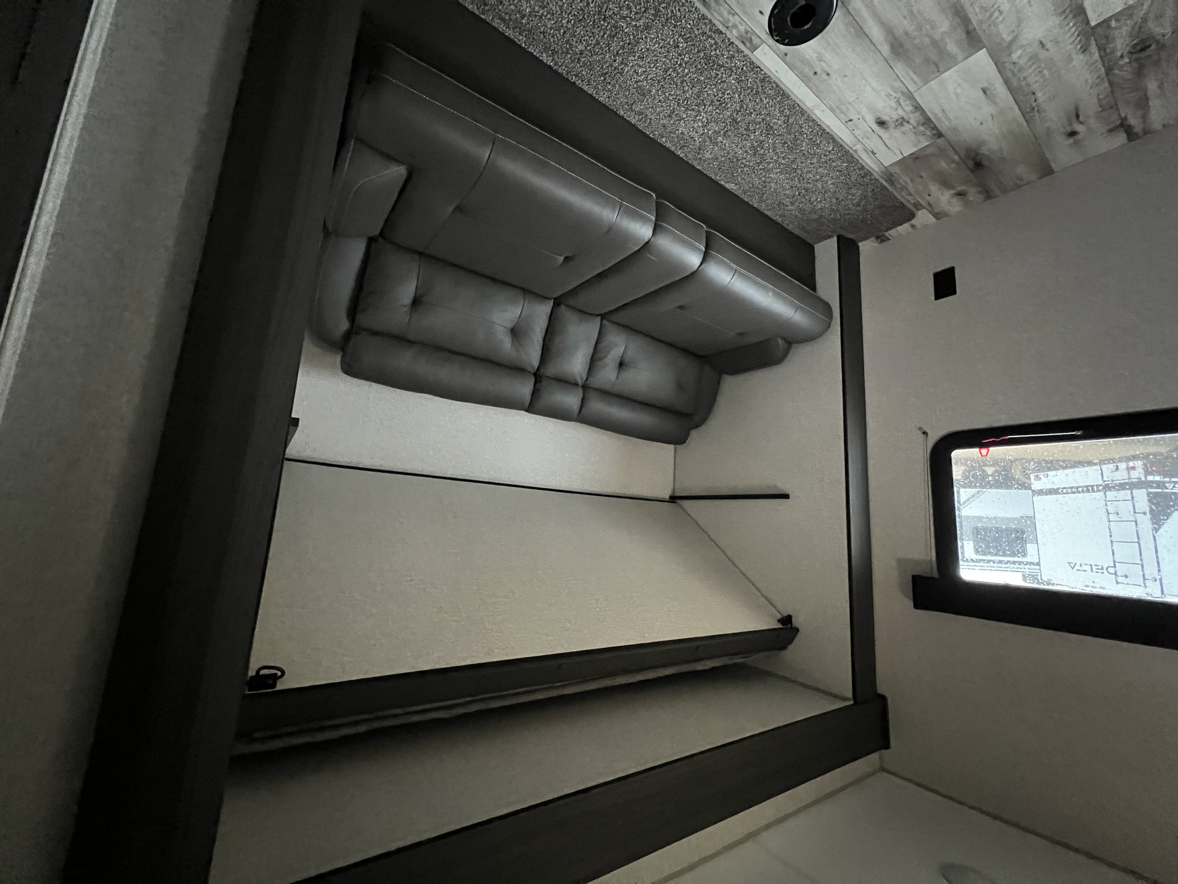 2022 VENTURE RV SPORTREK 327VIK - Image 32