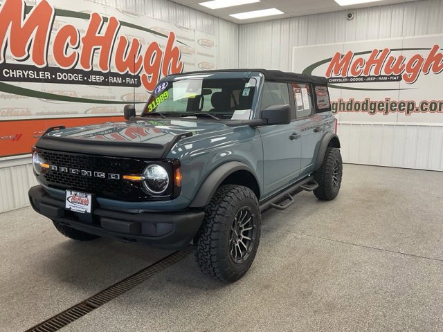 2022 Ford Bronco Utility 4D Black Diamond 4WD - Image 1
