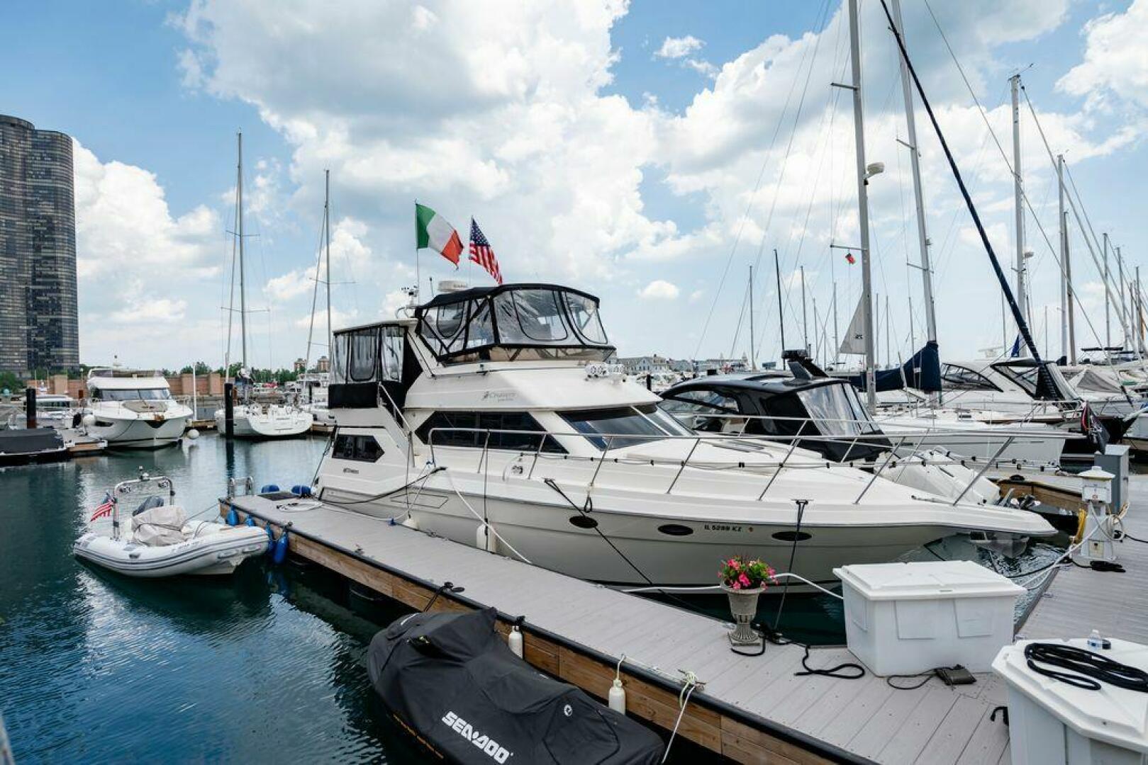 1991 Cruisers Yachts 3850 Aft Cabin - Image 2