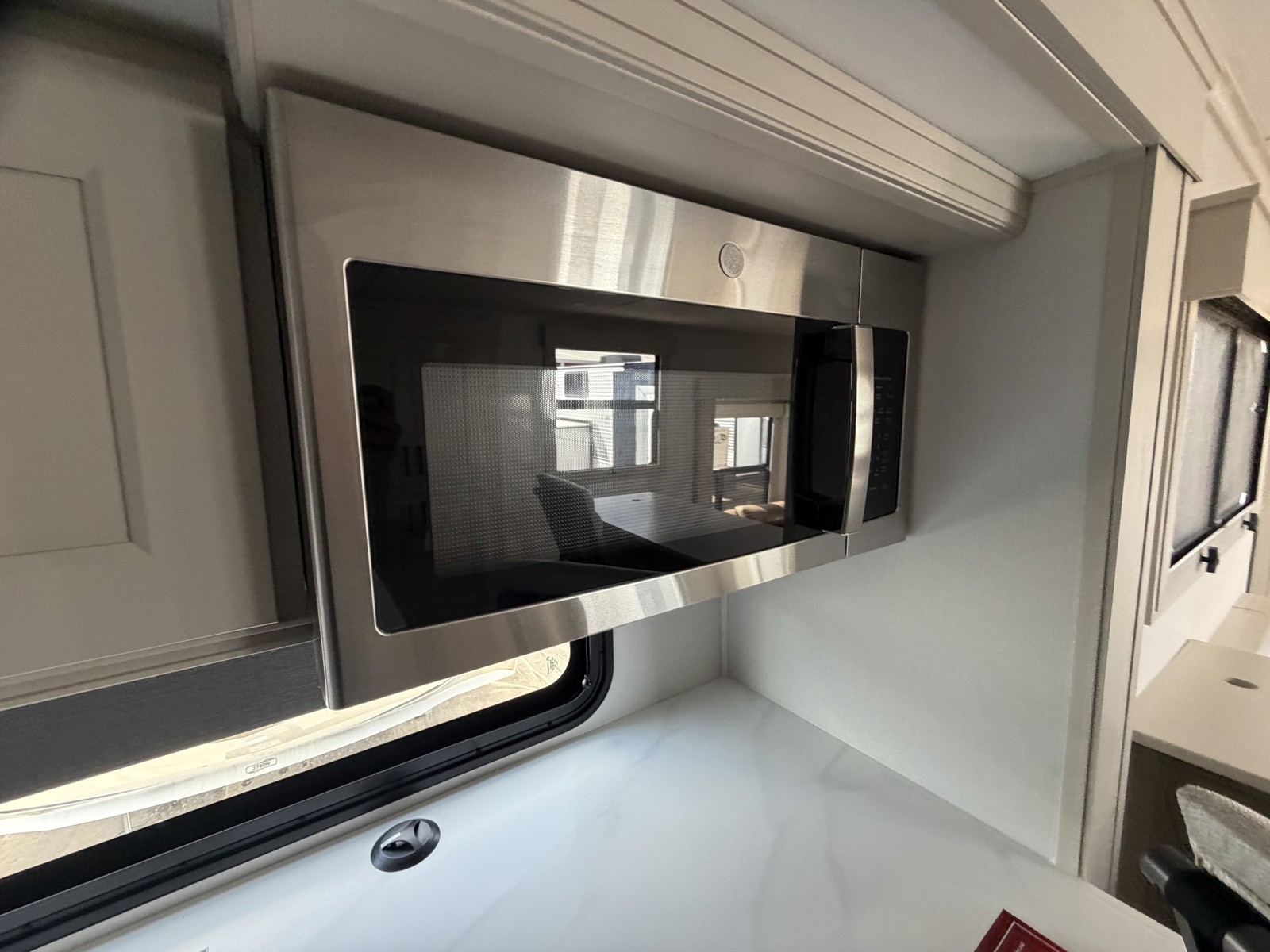 2026 GRAND DESIGN 390RK - Image 31