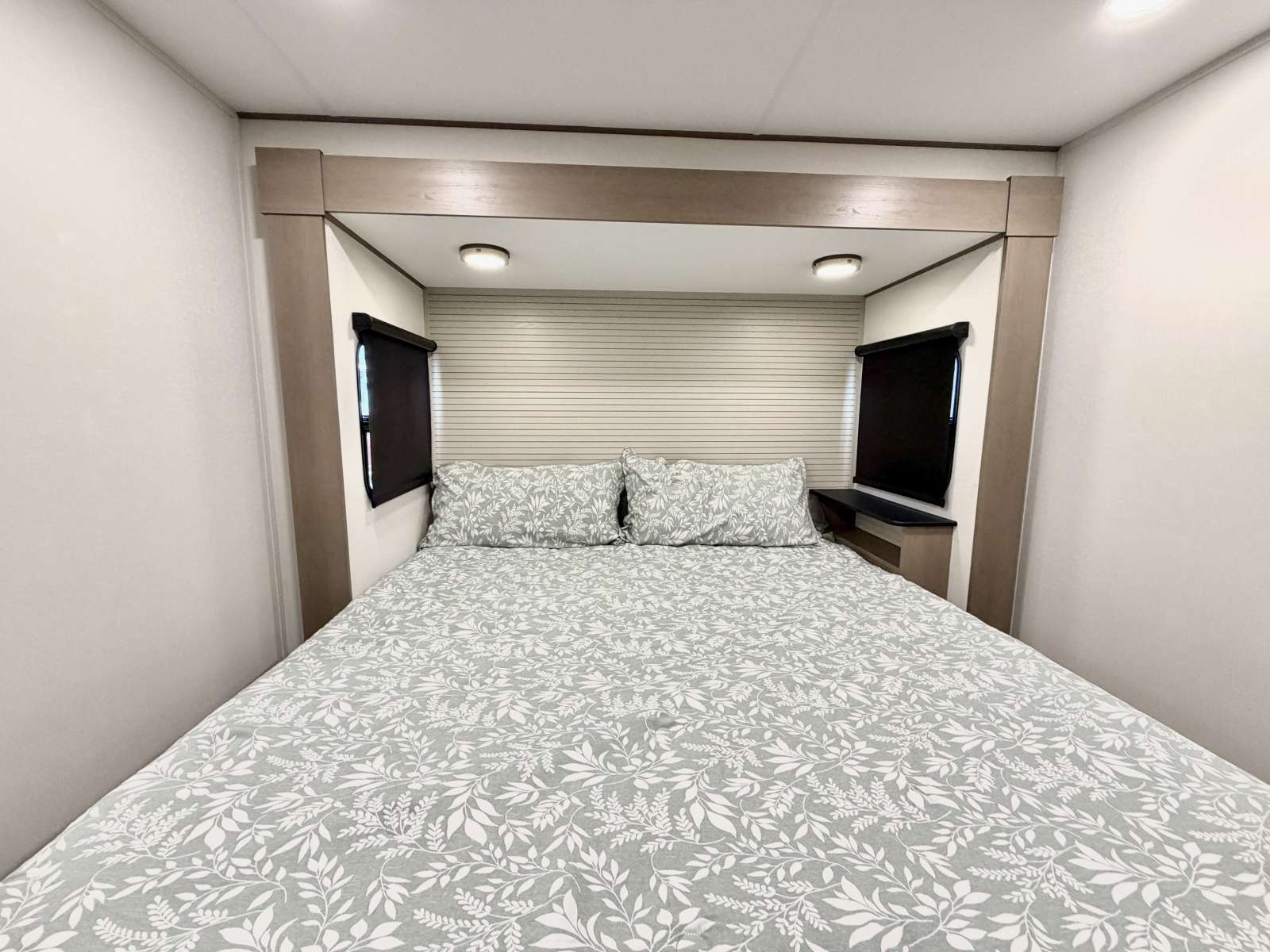 2026 Grand Design Reflection Travel Trailer 322FKTS - Image 20