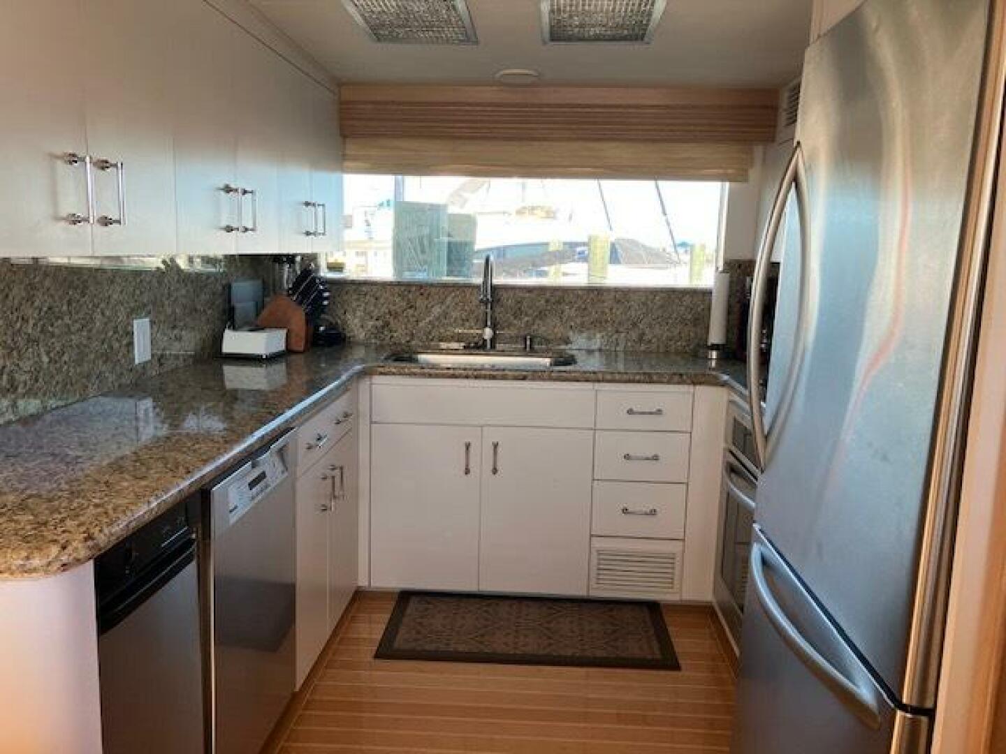 1996 Hatteras Sport Deck - Image 19