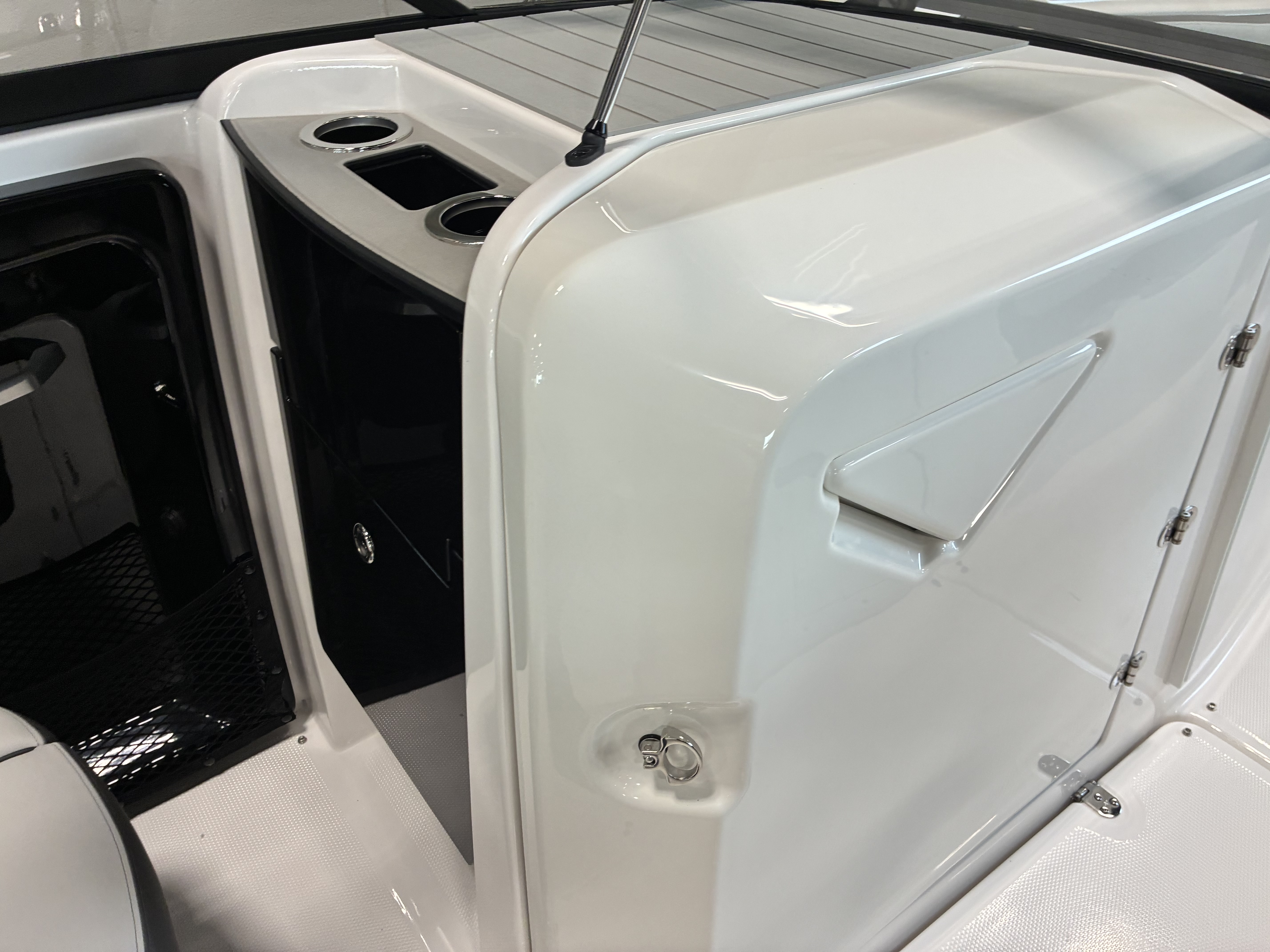 2026 Yamaha Boats AR250 - Image 5