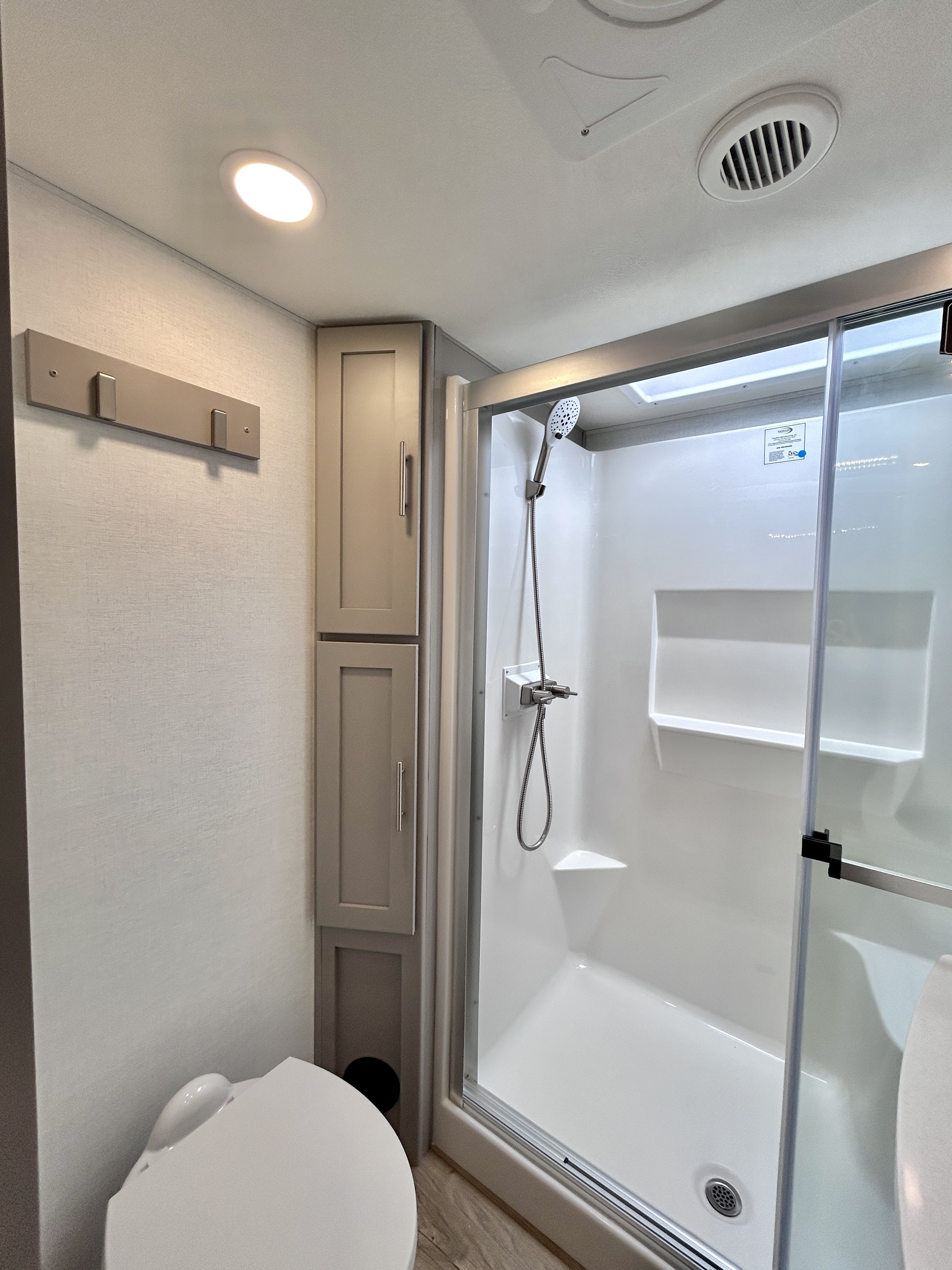 2026 Alliance RV Avenue 32RLS - Image 15
