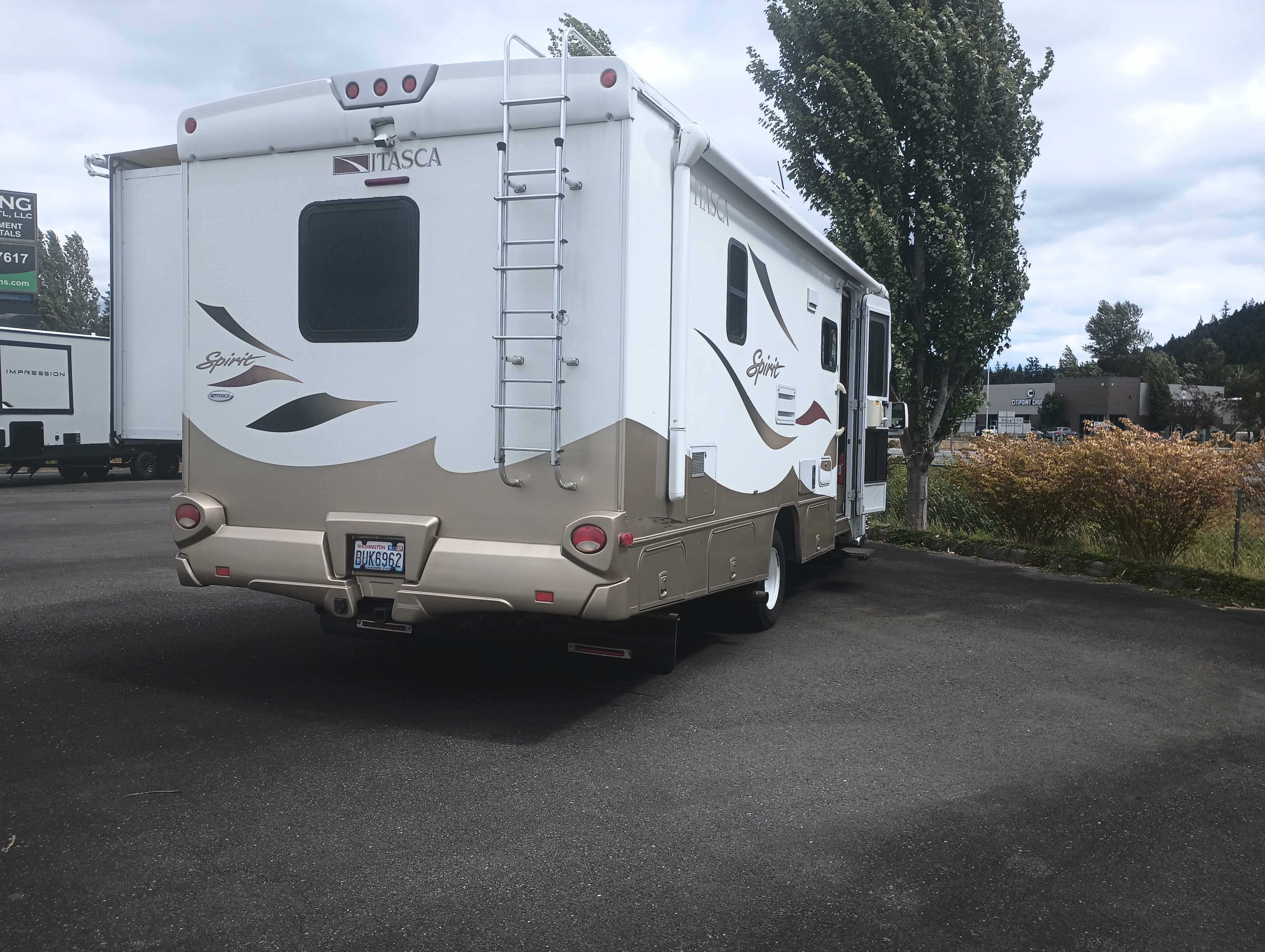 2007 Itasca Spirit 27L - Image 2