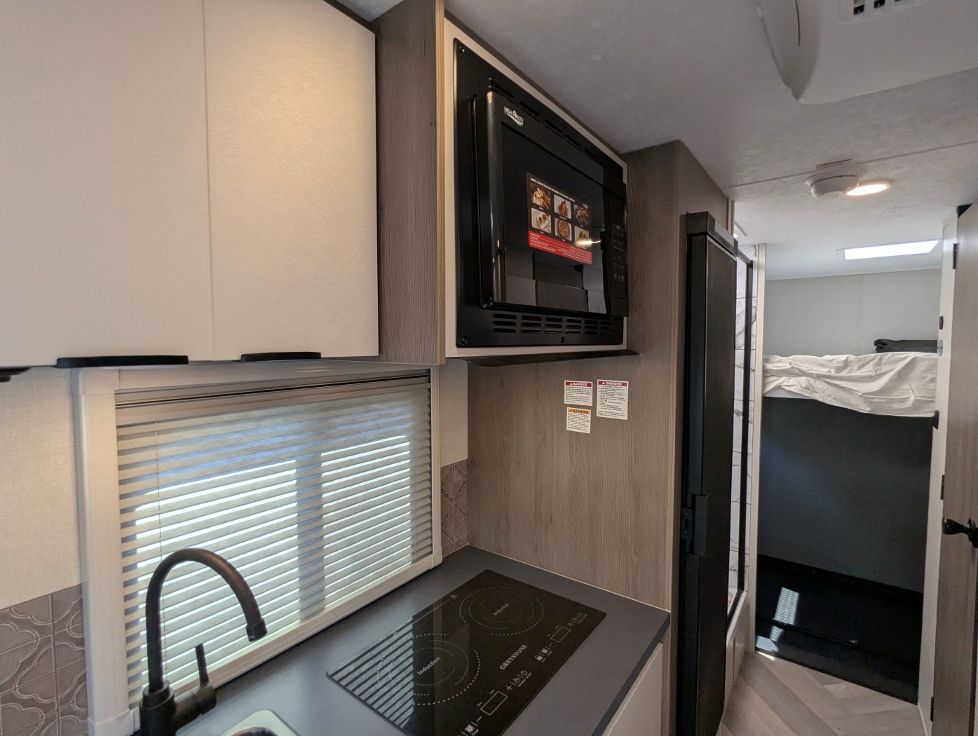 2025 Coachmen Cross Trail EV 20XG - Image 16