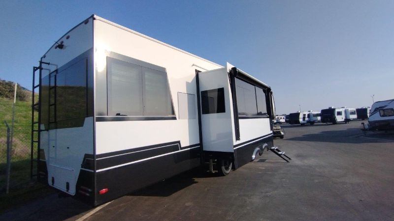 2026 Brinkley RV Model Z 3515 - Image 4