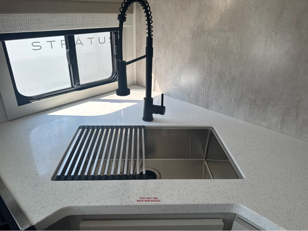 2027 VENTURE RV STRATUS 282VFD - Image 21