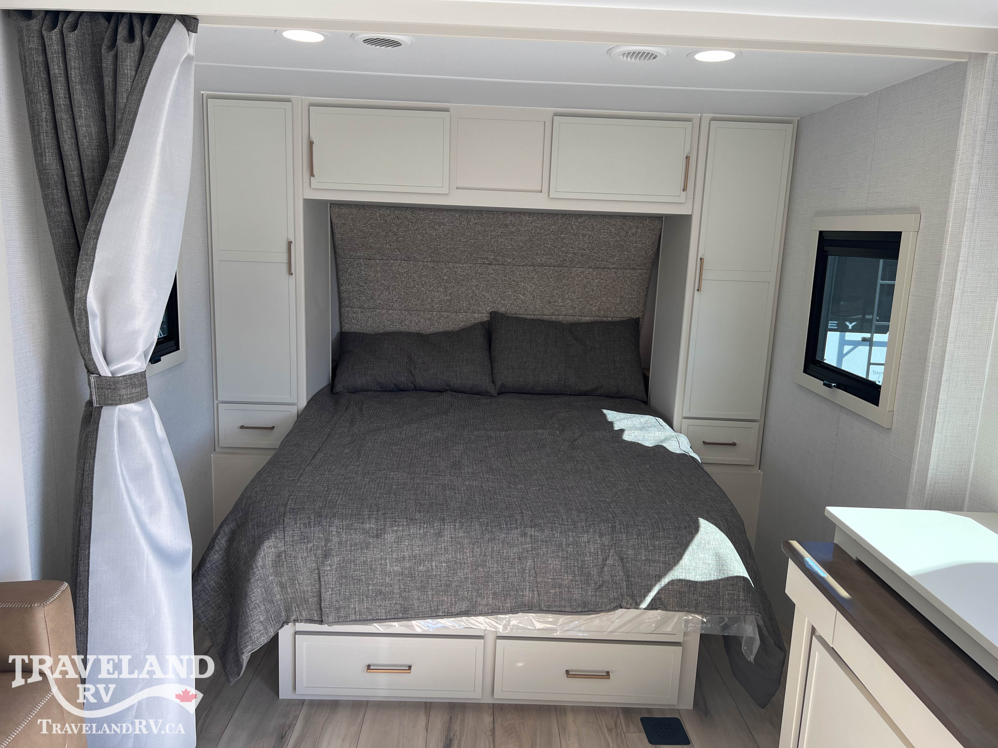 2026 Brinkley RV Model Ix 23x - Image 9
