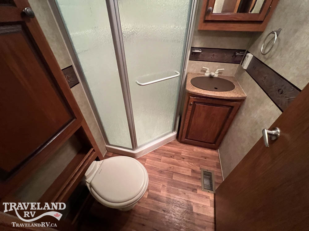 2012 FOREST RIVER SABRE 31CKTS - Image 35