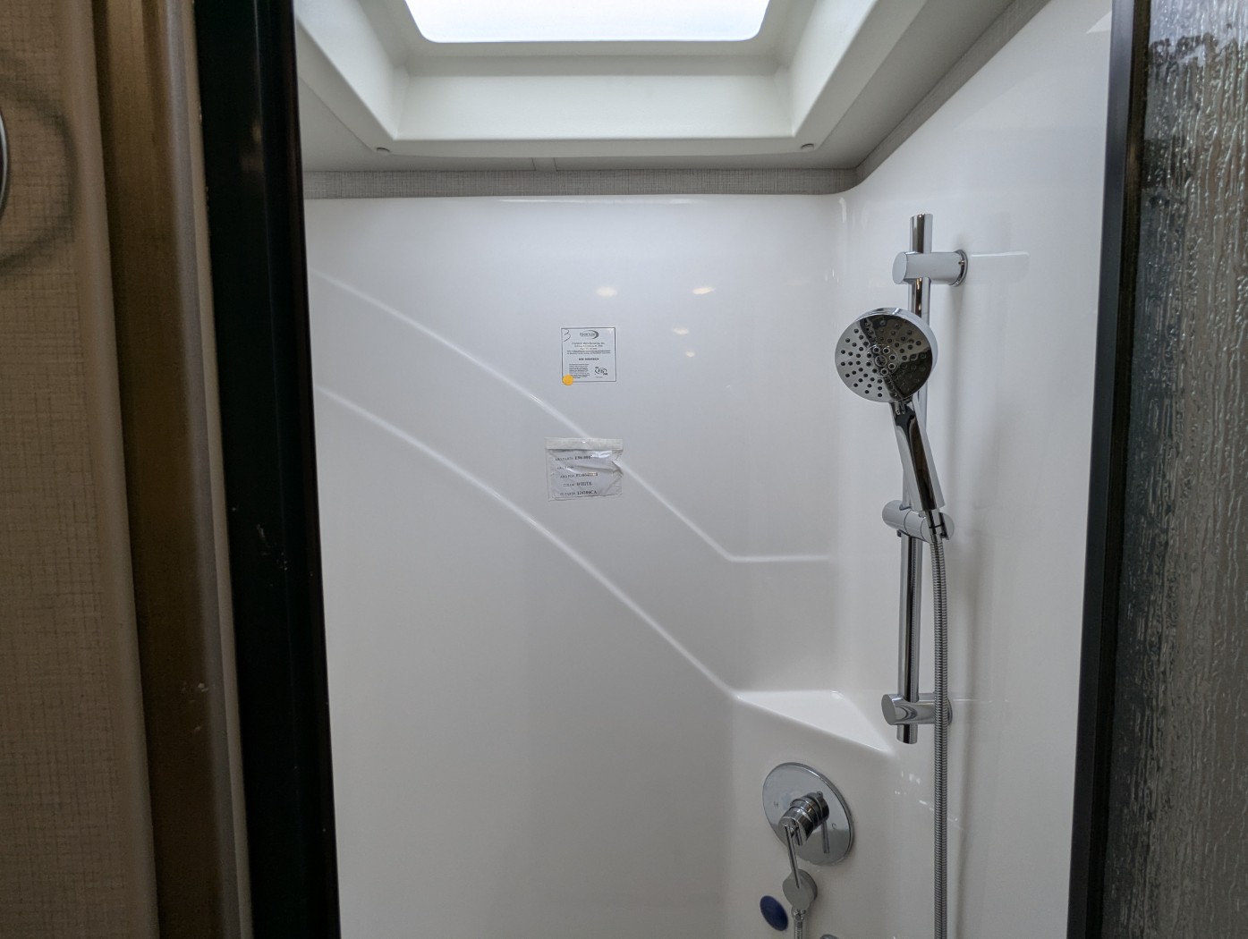 2026 Fleetwood Discovery 38N - Image 37