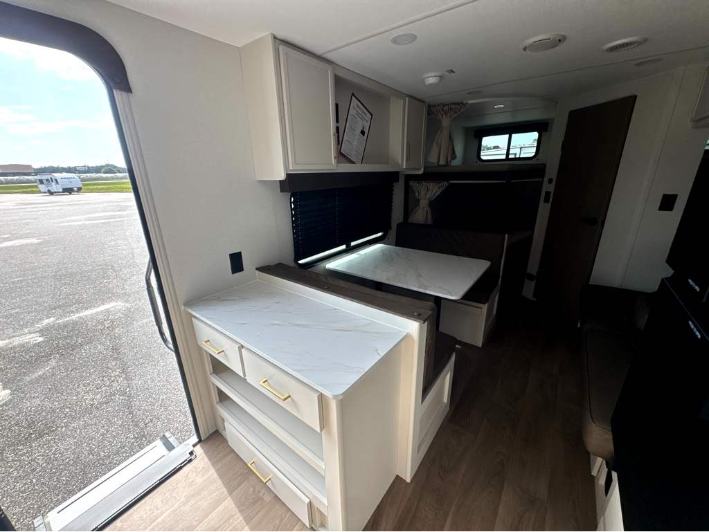 2027 GRAND DESIGN TRANSCEND 24BHX - Image 11