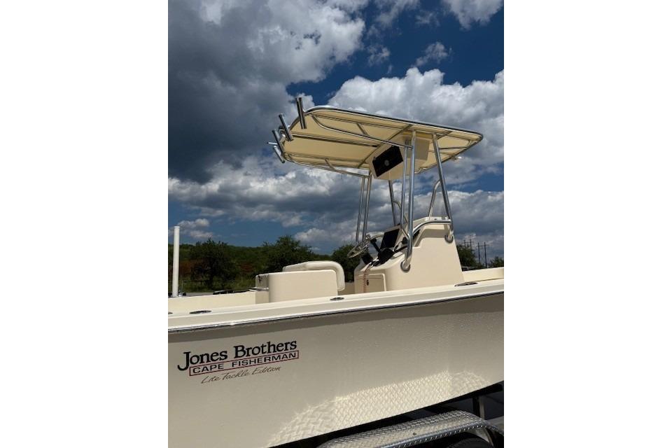 2026 Jones Brothers Cape Fisherman 20 Standard - Image 32