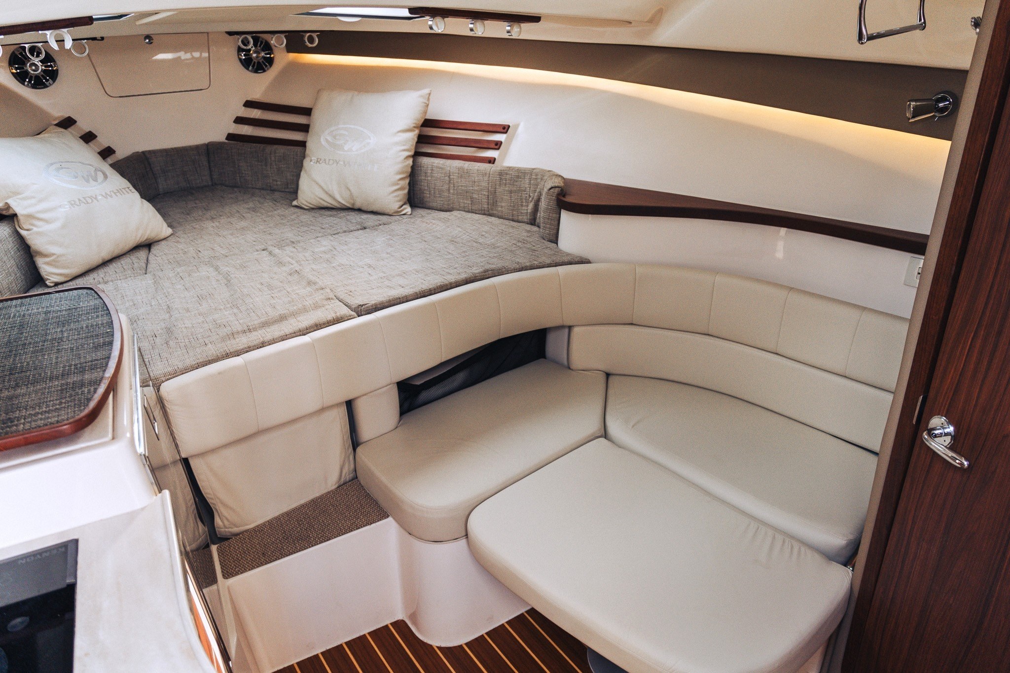 2020 Grady-White Express 330 - Image 44