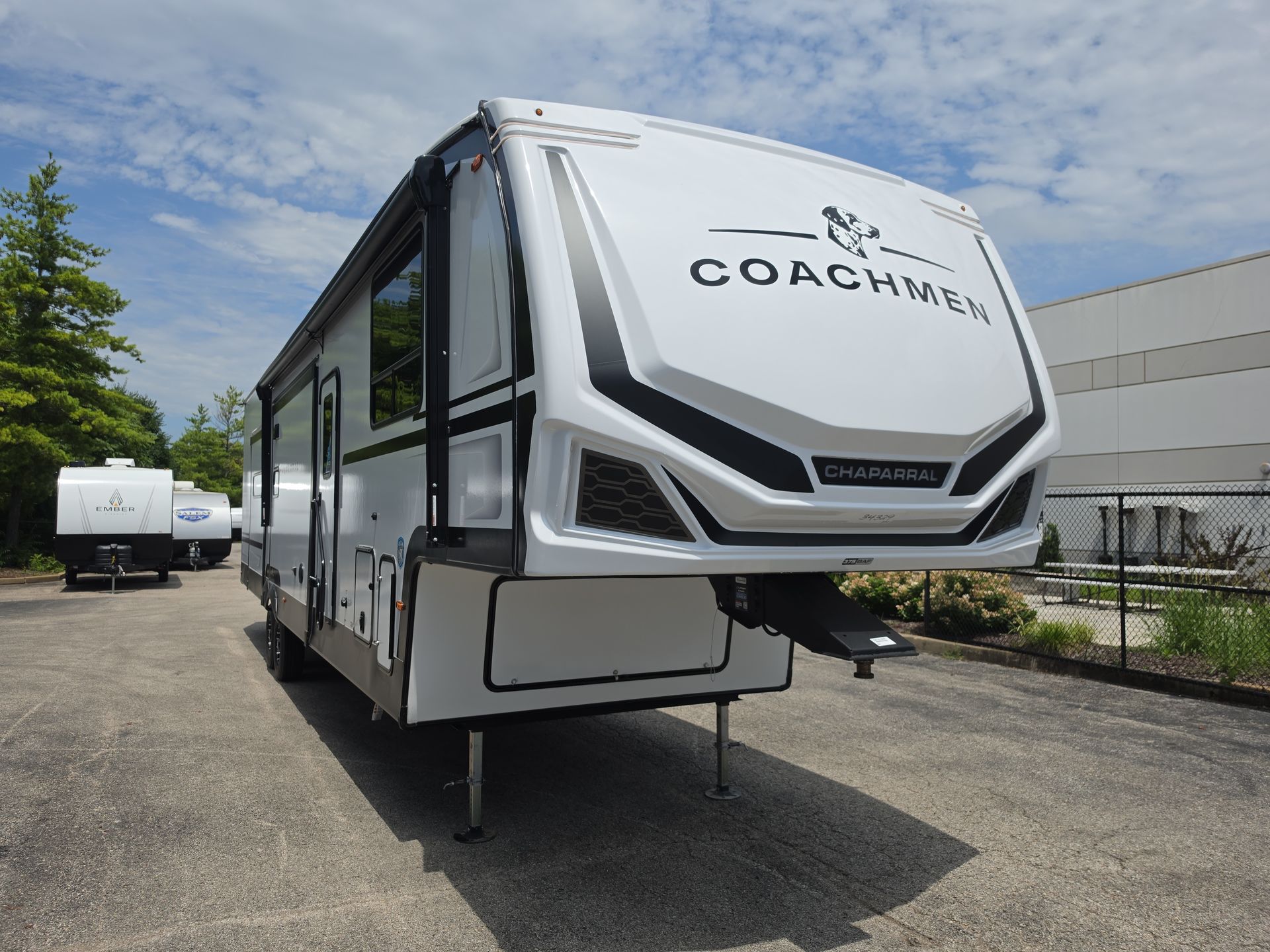 2027 Coachmen Chaparral 375baf