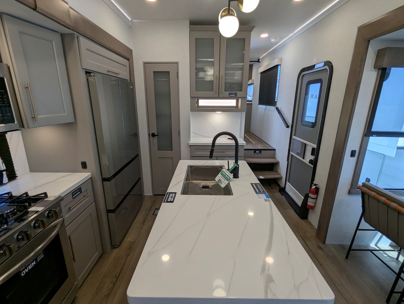 2025 Alliance RV Paradigm 375RD - Image 33