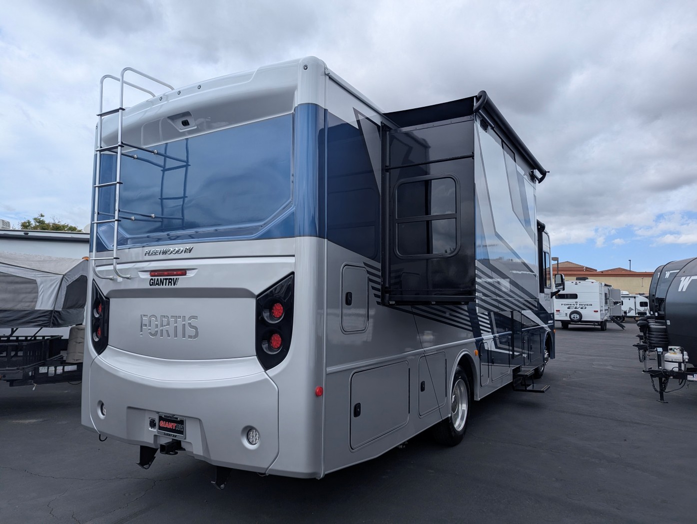 2026 Fleetwood Fortis 32RW - Image 5