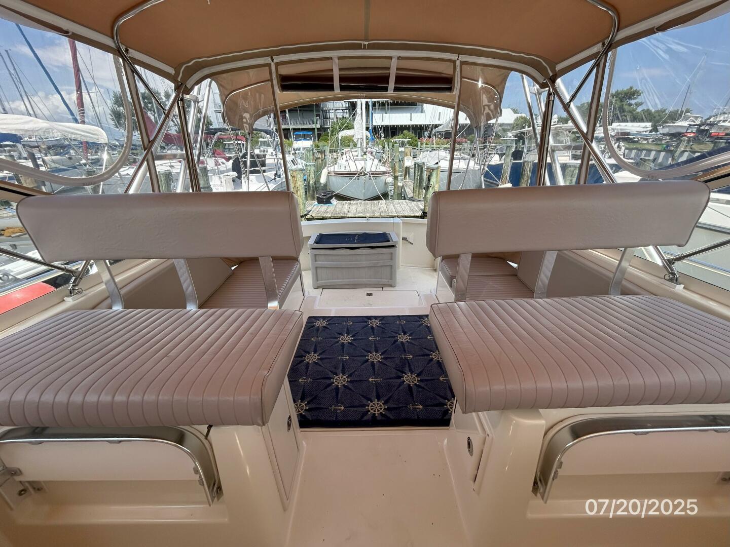 2006 Mainship Pilot 30 Base - Image 21