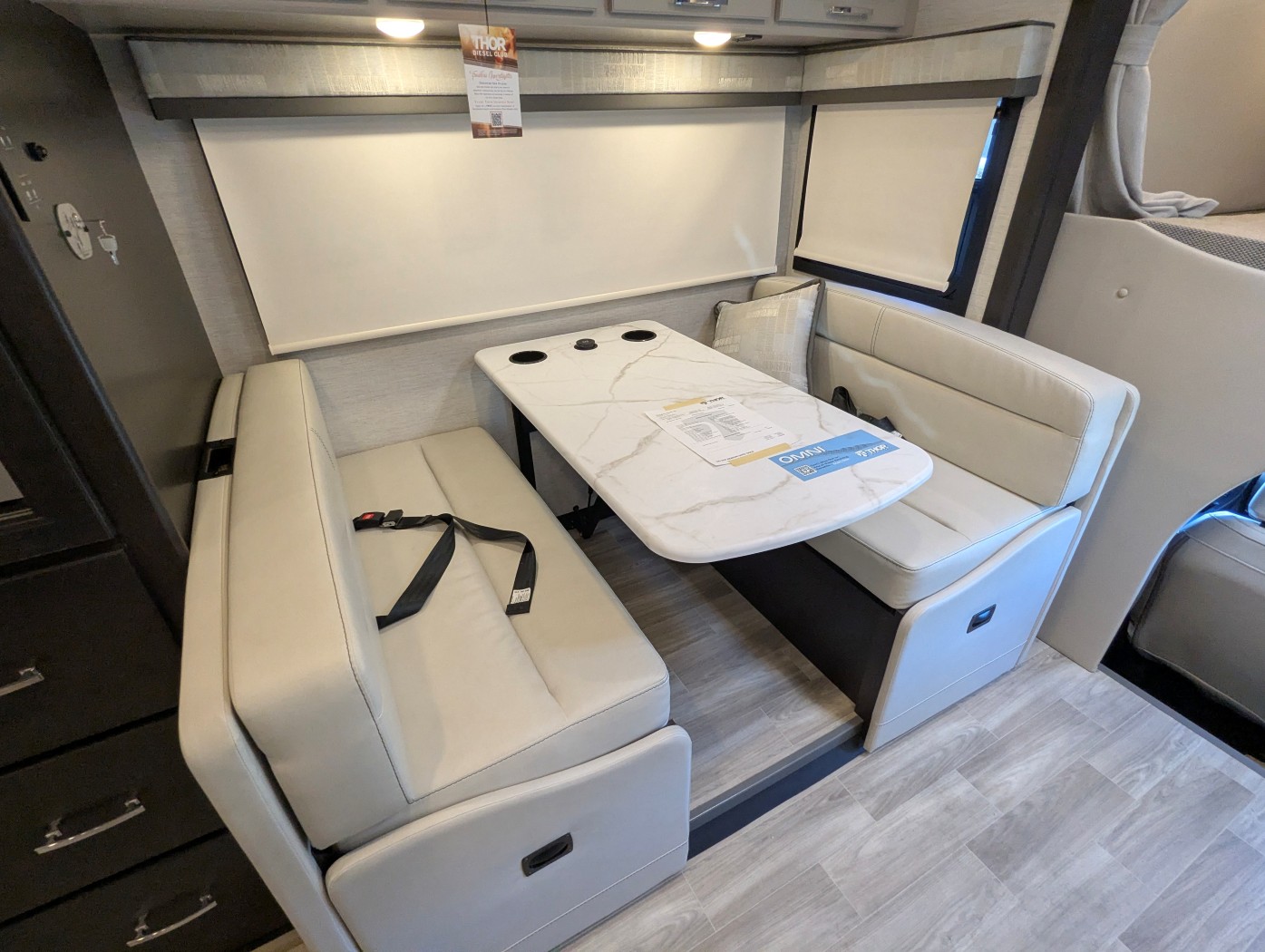 2026 Thor Motor Coach Omni Trail S29 - Image 22