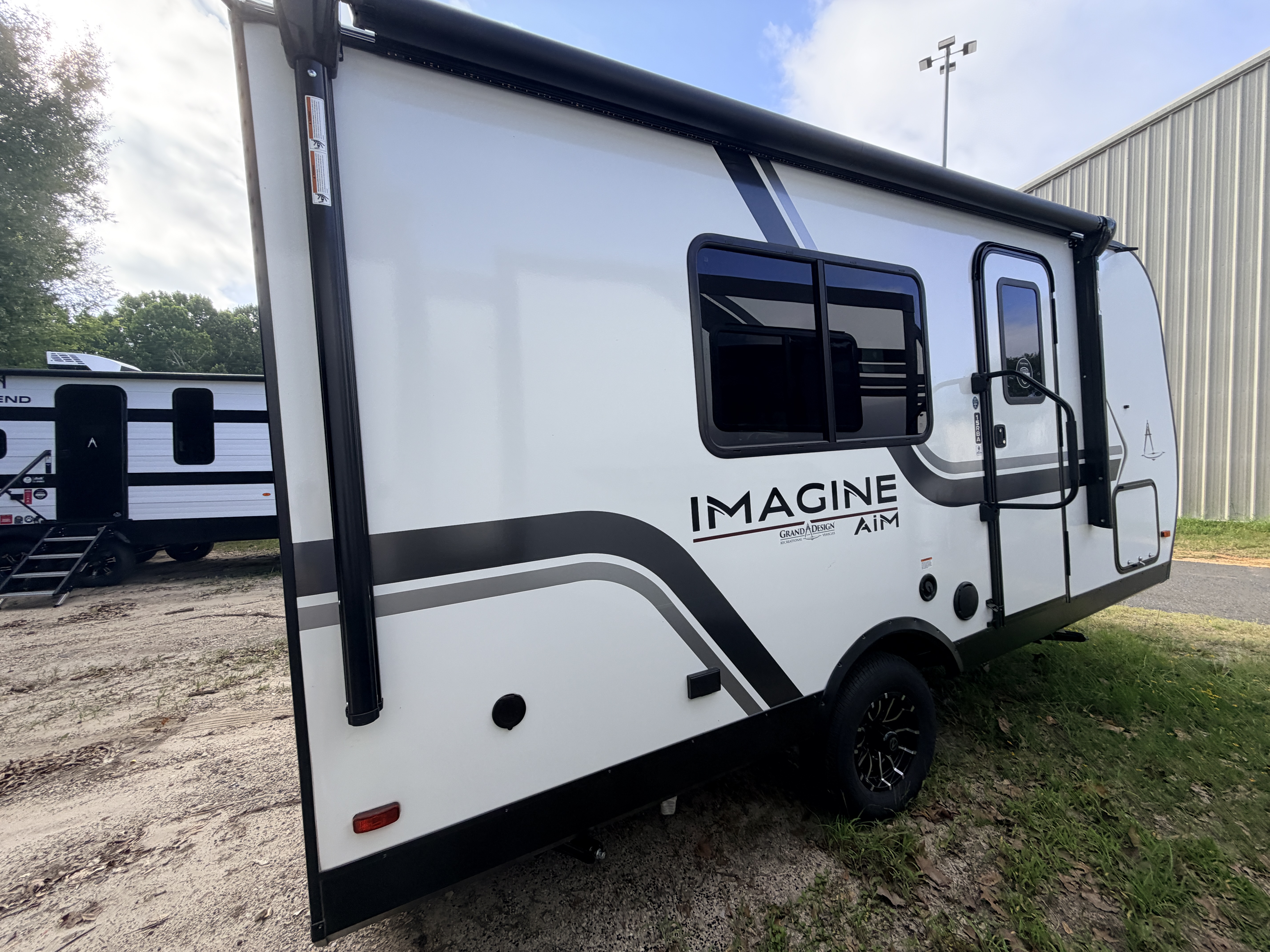 2027 Grand Design Imagine AIM 15RBA - Image 8