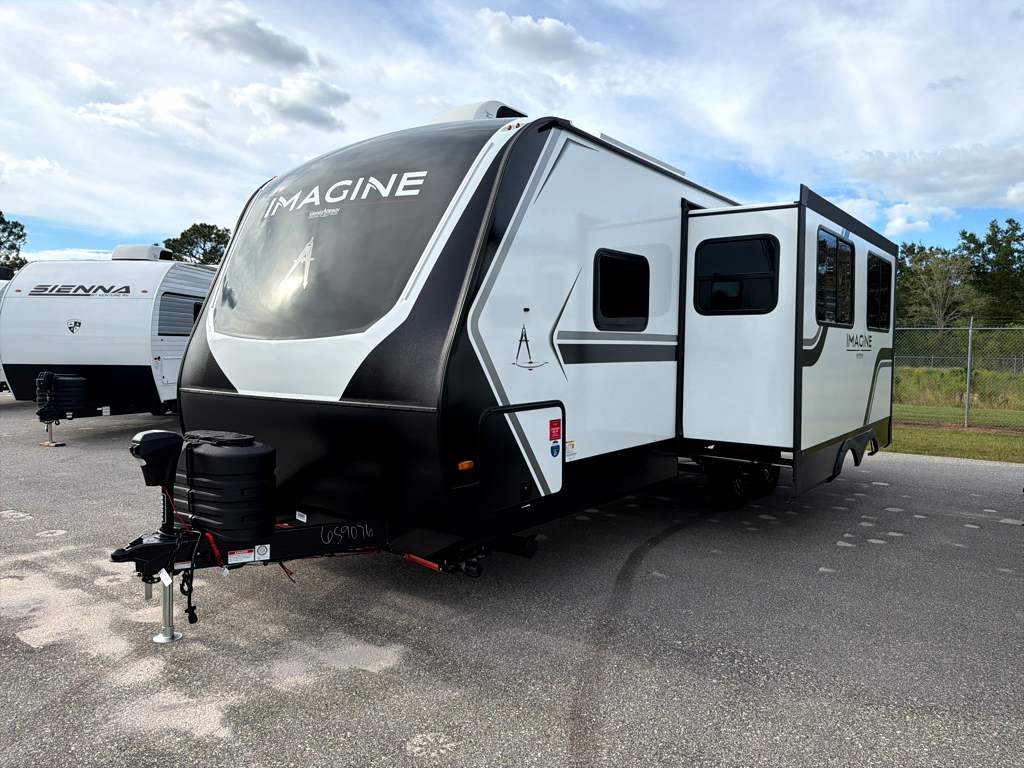 2027 GRAND DESIGN IMAGINE 2600RB - Image 3