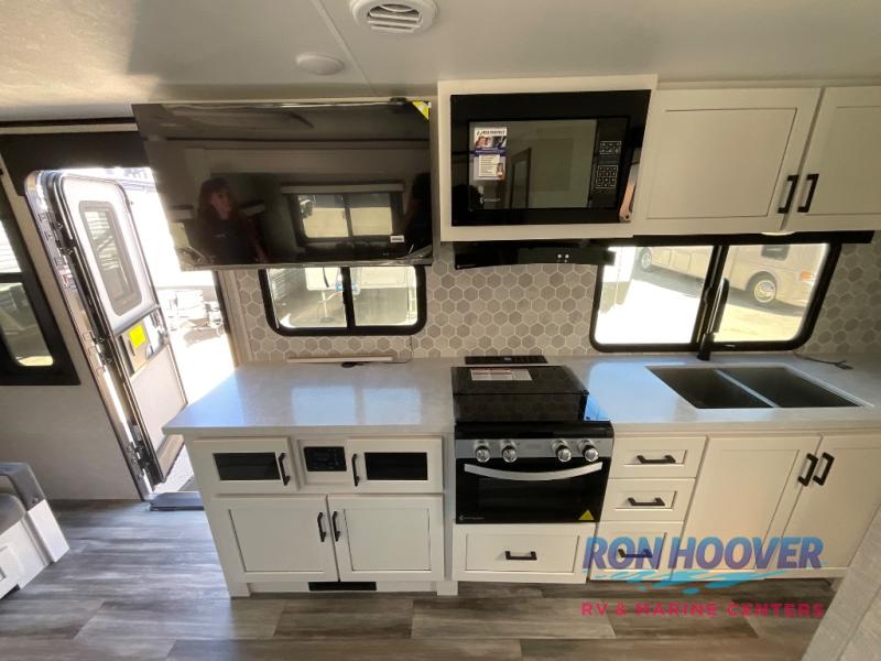 2025 JAYCO 19MRK - Image 9