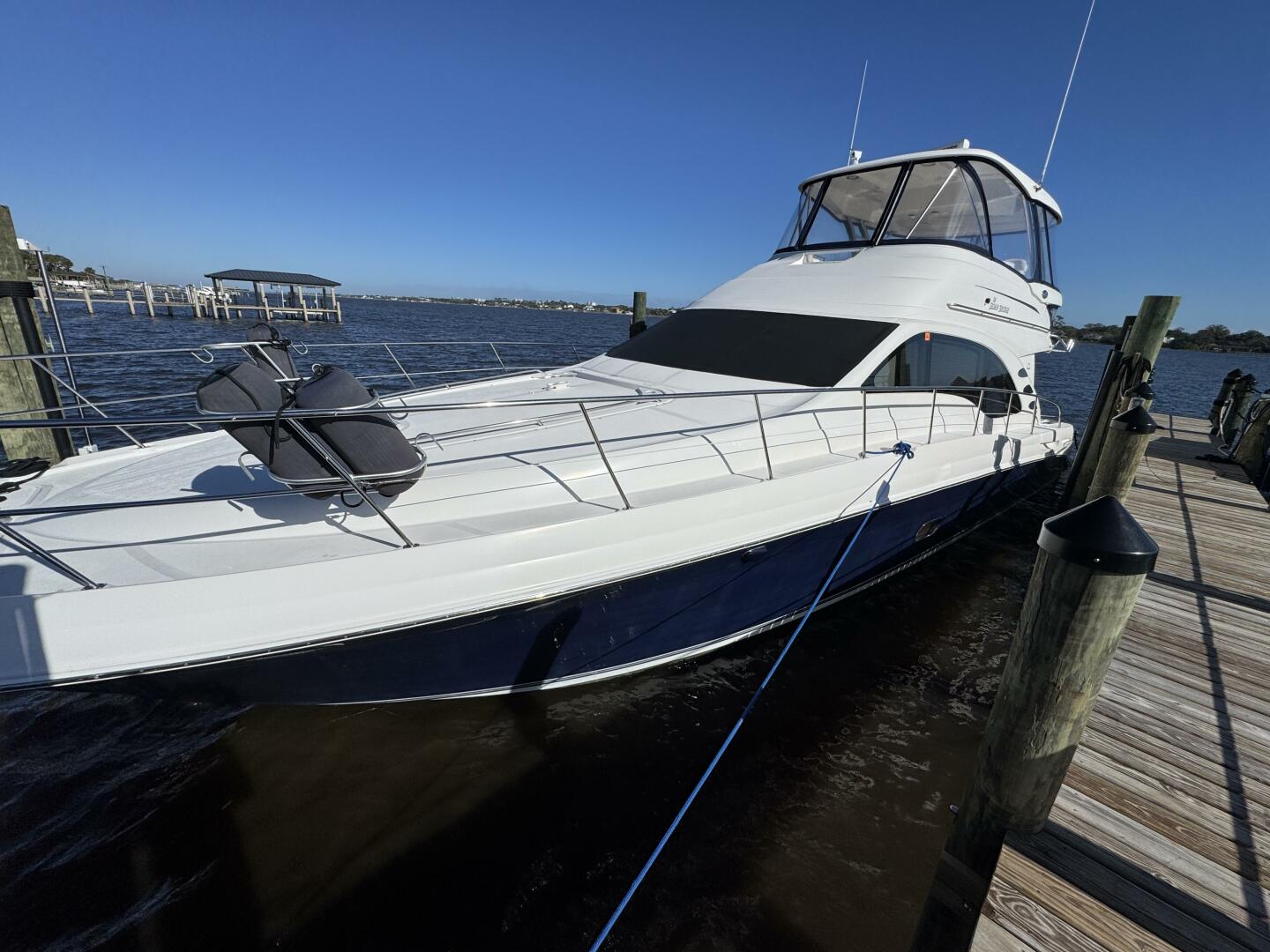 2007 Sea Ray 58 Sedan Bridge - Image 5