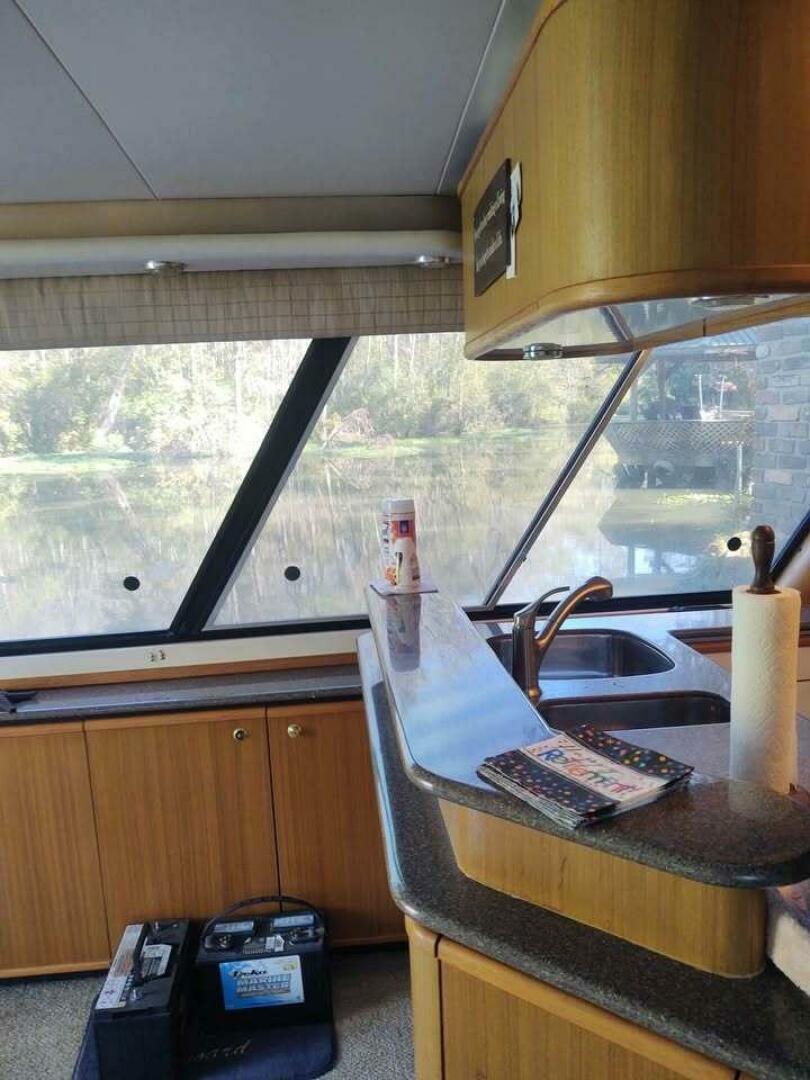 2000 Bayliner 4788 Pilot House Motoryacht - Image 22